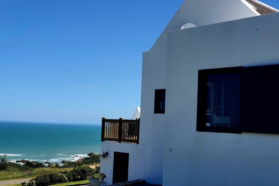 4 Bedroom Property for Sale in Fynbosstrand Western Cape